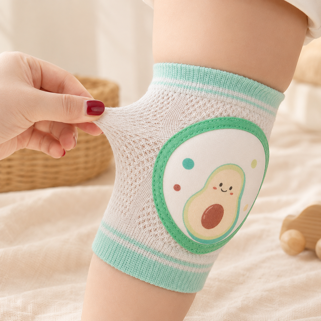 WobbleBug Little Landings Knee Pads