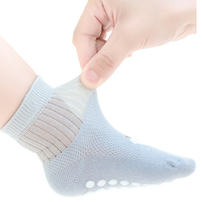 WobbleBug Summer Ready Grip Sockies